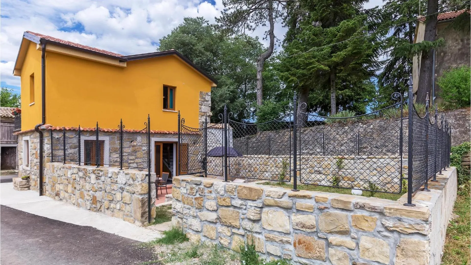 2 Bedroom Awesome Home In Zarecje 0*,  Croatia